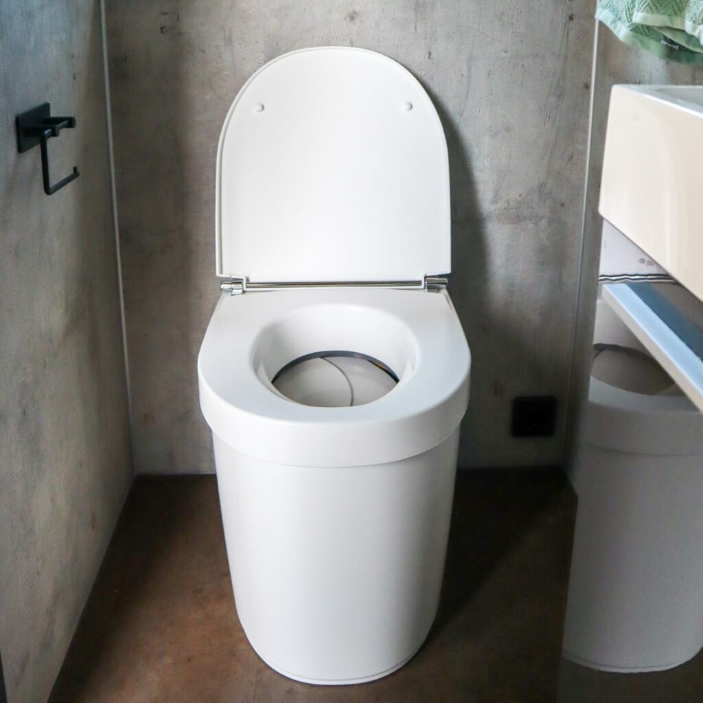 separett tiny waterless urine diverting toilet