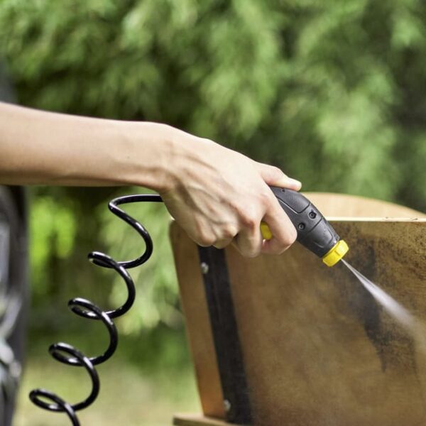 Kärcher portable cleaner with built-in water tank - Image 3